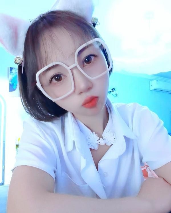 可御可甜的小羽