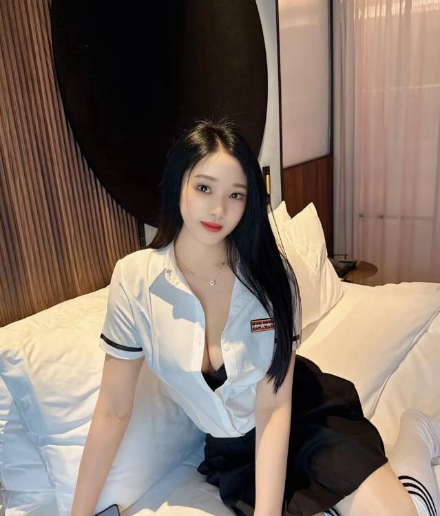 服务系身材好妹子